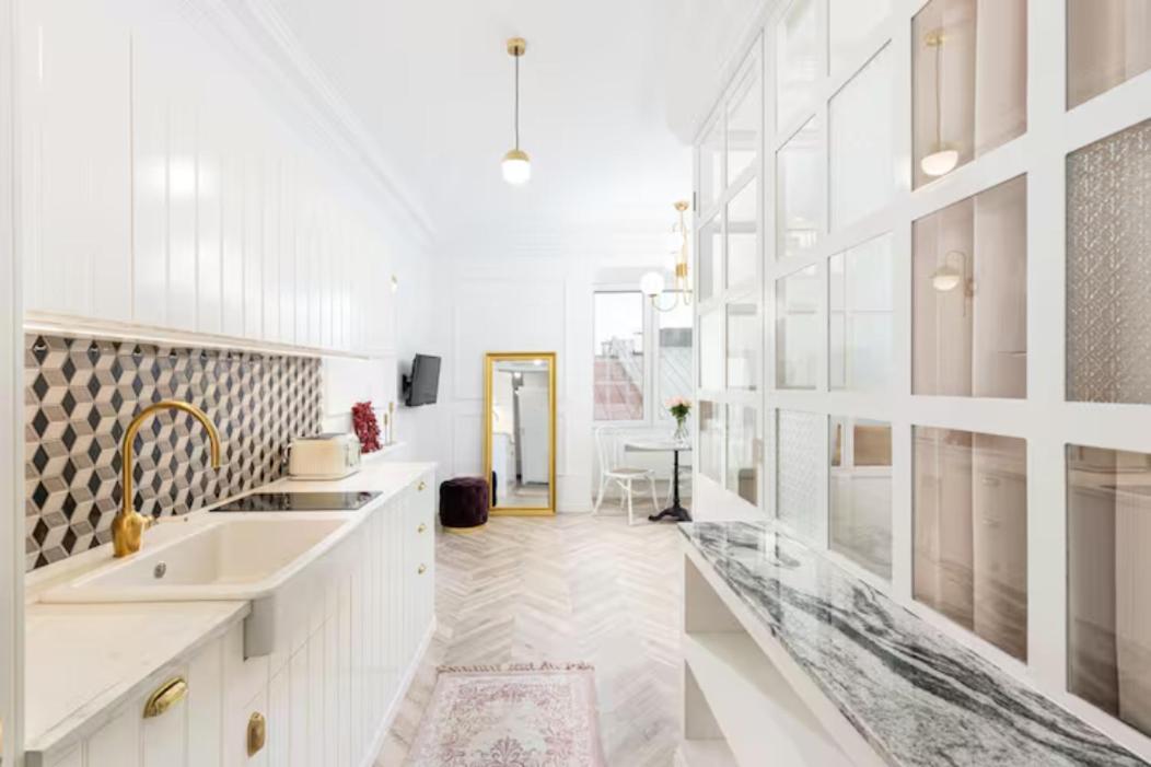 Florianska Old Town Apartments Краків Екстер'єр фото